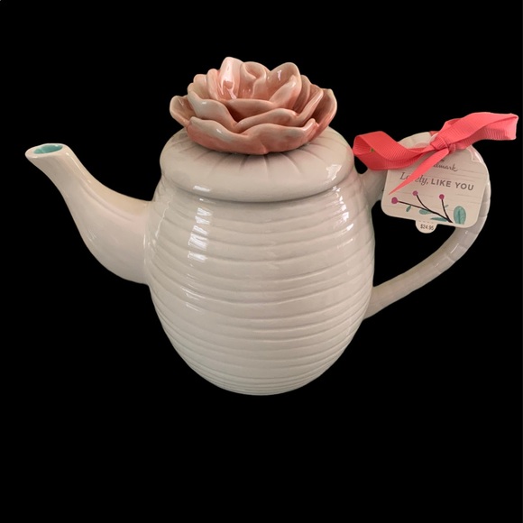 Hallmark Teapot - Picture 1 of 4